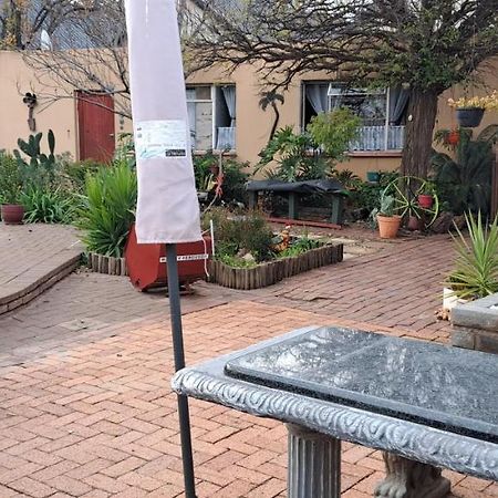 The Cottage Unit Bloemfontein Dış mekan fotoğraf